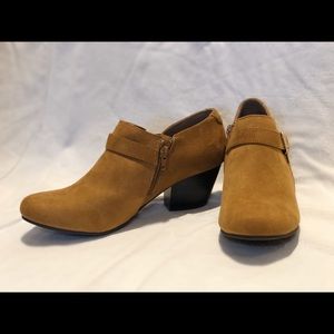 American Eagle Tan Booties